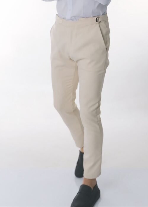 Calça alfaiataria com regulagem