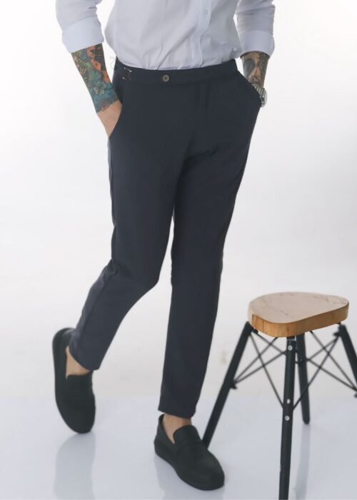 Calça alfaiataria com regulagem